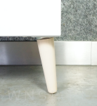 Noga bukowa skośna UNIQ 25 cm z blachą montażową, surowa - 4